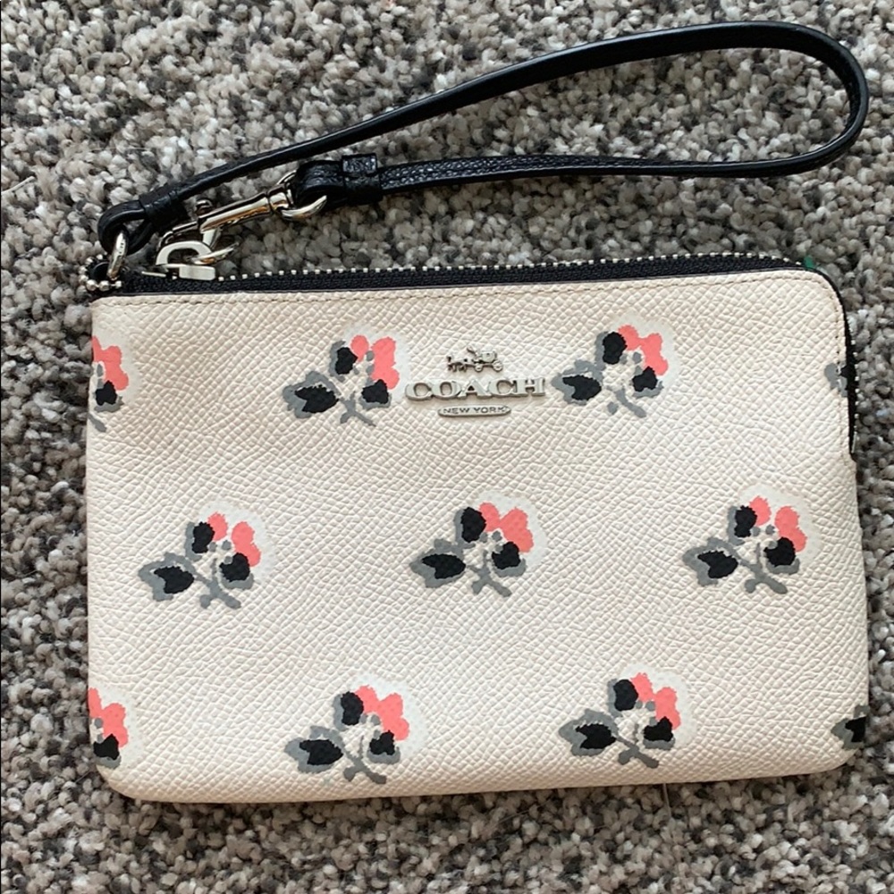Coach Wristlet | NEVER USED